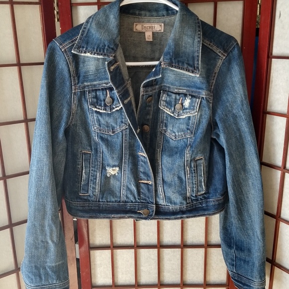 Resale shop🛑LAST CHANCE 5.12.24 Darker Washed resaleDenim Jacket - Picture 7 of 8